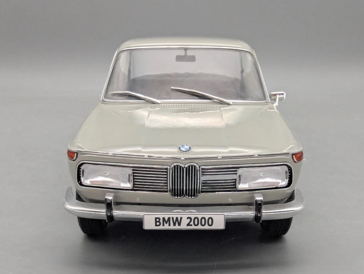 Modellautos 1:18 MCG Modelcar Group BMW 2000 Ti Grau mit OVP