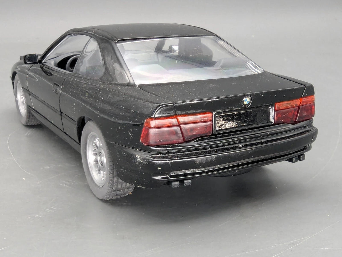Modellautos 1:24 Schabak BMW 850i Schwarz mit OVP