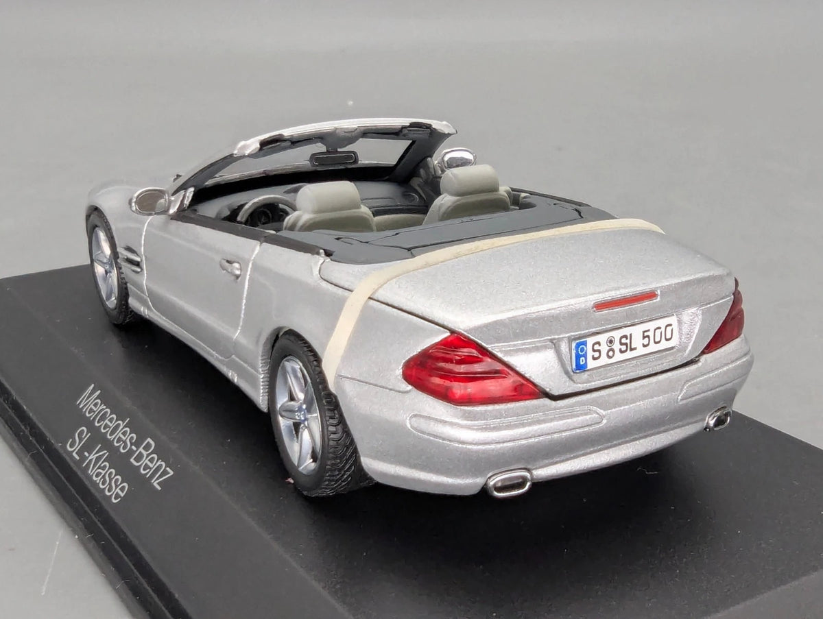 Modellautos 1:43 Norev Mercedes Benz SL Klasse SL 500 Silber mit Dealer OVP