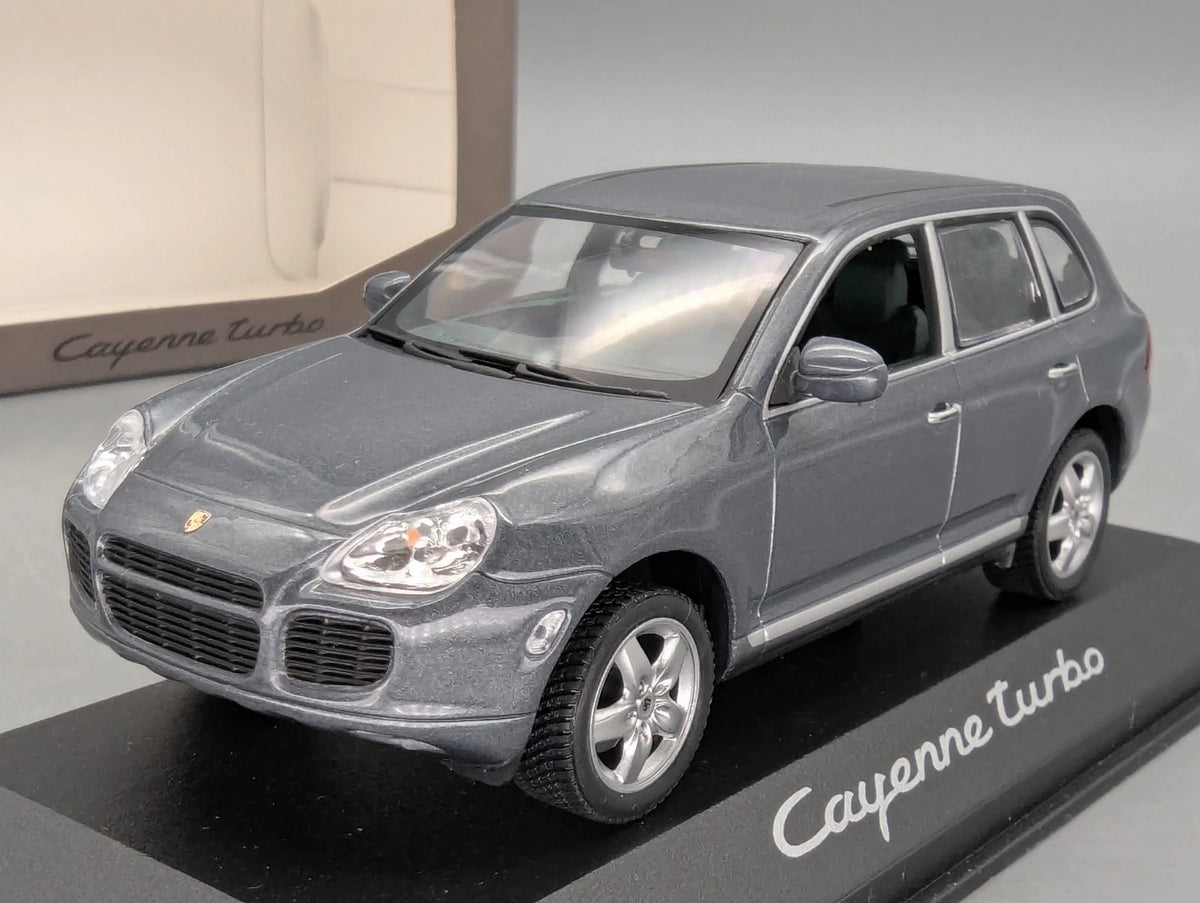 Modellautos 1:43 Minichamps Porsche Cayenne Turbo Grau Metallic WAP Dealer OVP