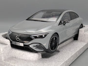 Modellautos 1:18 NZG Mercedes Benz EQE Alpin Grau Uni mit Dealer OVP