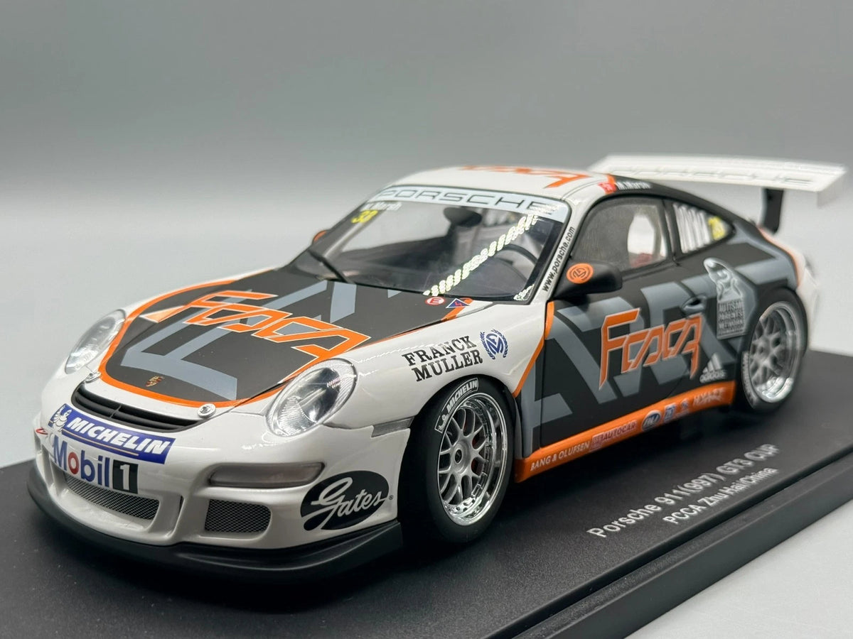 Modellautos 1:18 AUTOart Porsche 911 (997) GT3 Cup PCCA Zhu Hai/China mit OVP