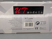 Modellautos 1:18 UT Models Ferrari F355 Spider 1994 Rot mit OVP