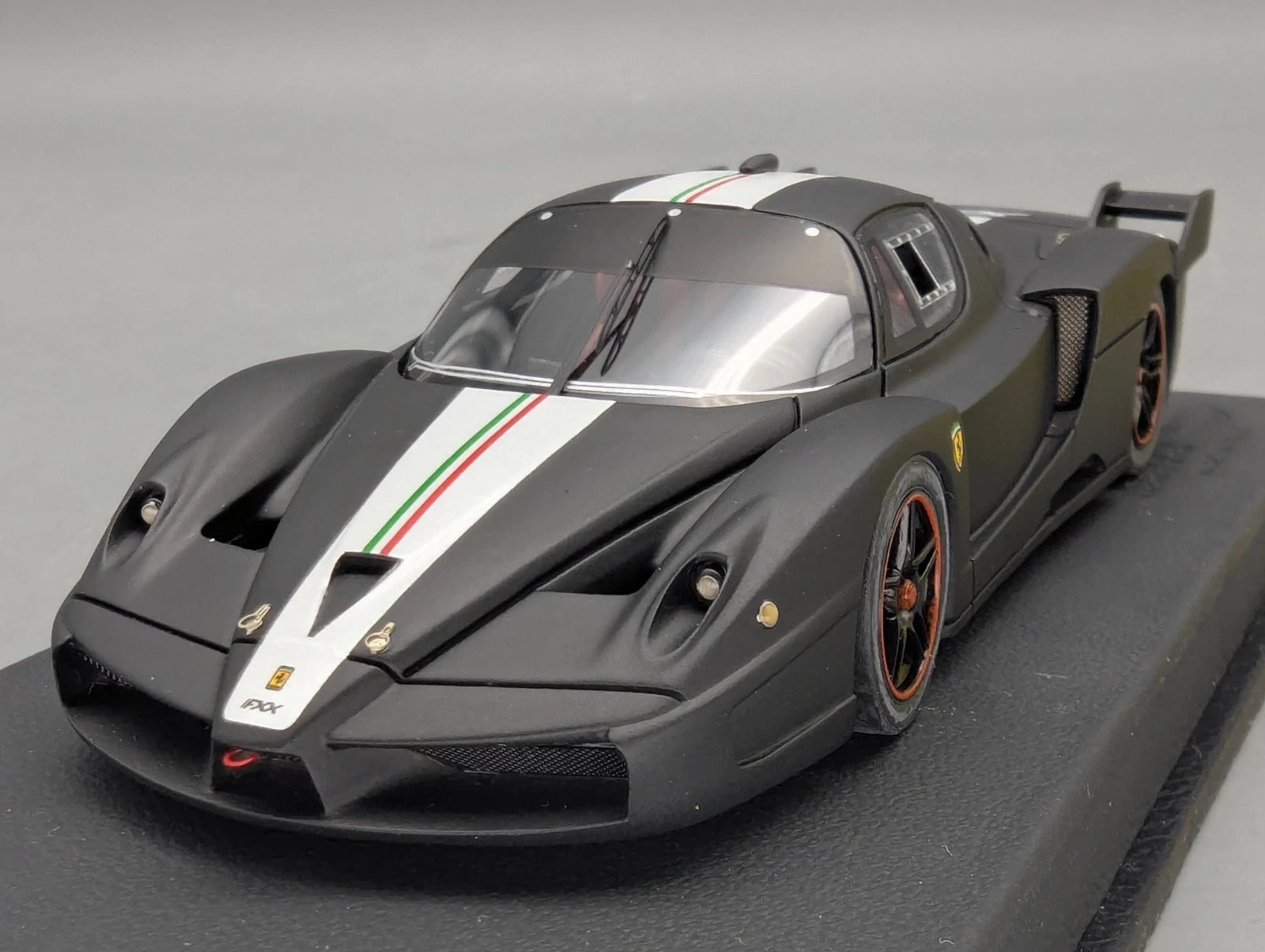 Modellautos 1:43 BBR Ferrari FXX  2006 Black Matt Ltd 19/20 mit Vitrine und OVP