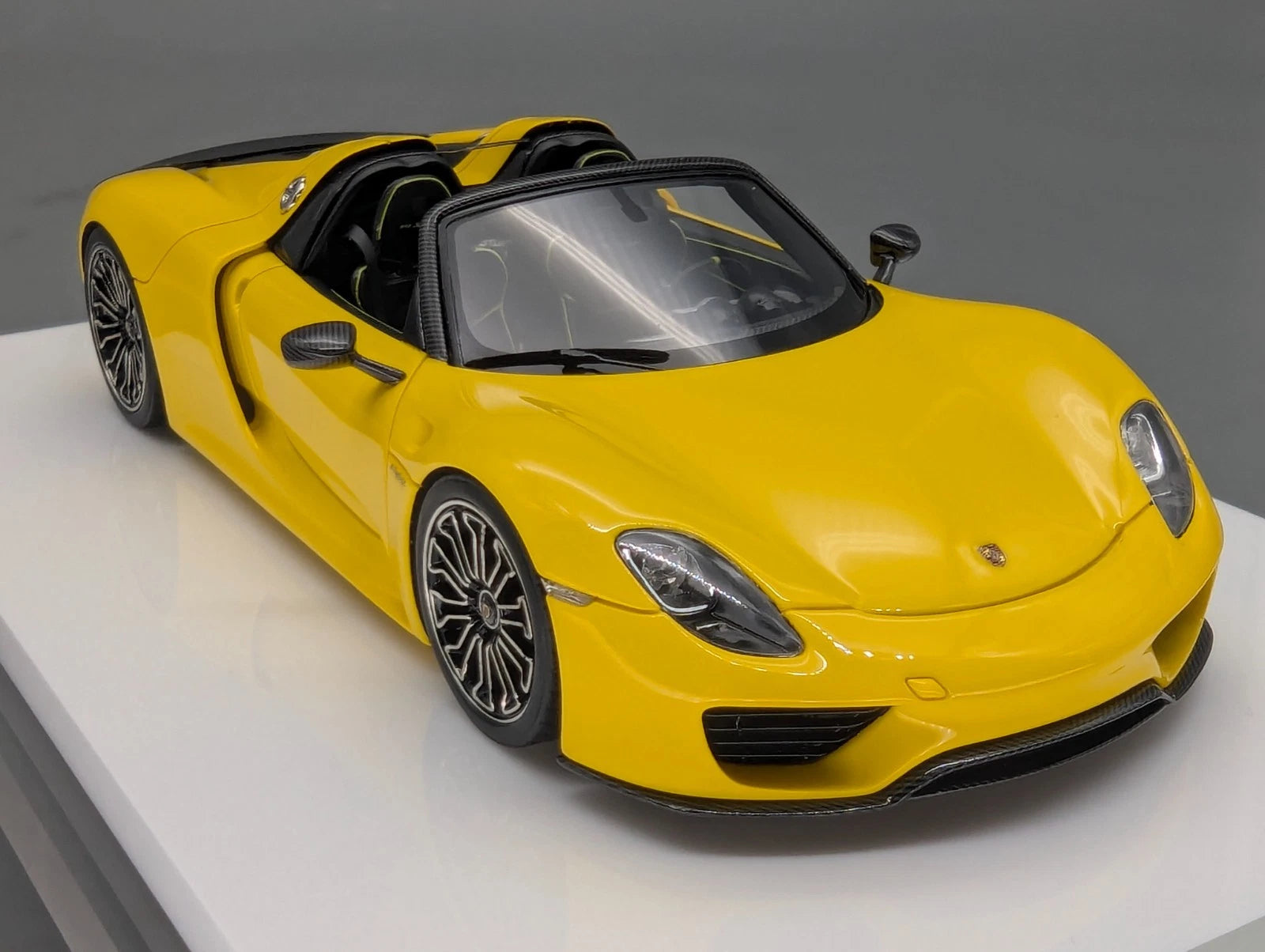 Eidolon Make Up 1:43 Porsche 918 Spyder 2011 Racing Yellow Ltd 11/80 mit OVP