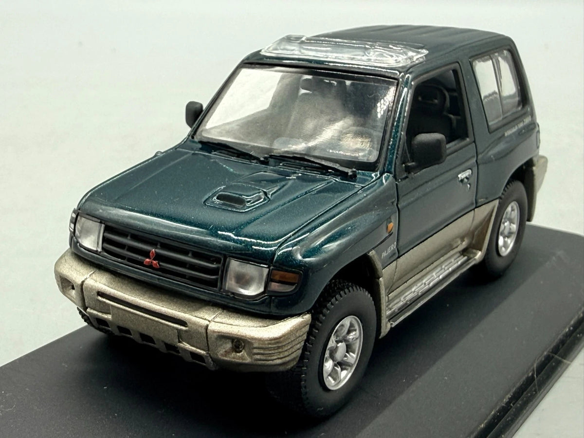 Modellautos 1:43 Minichamps Mitsubishi Pajero mit OVP