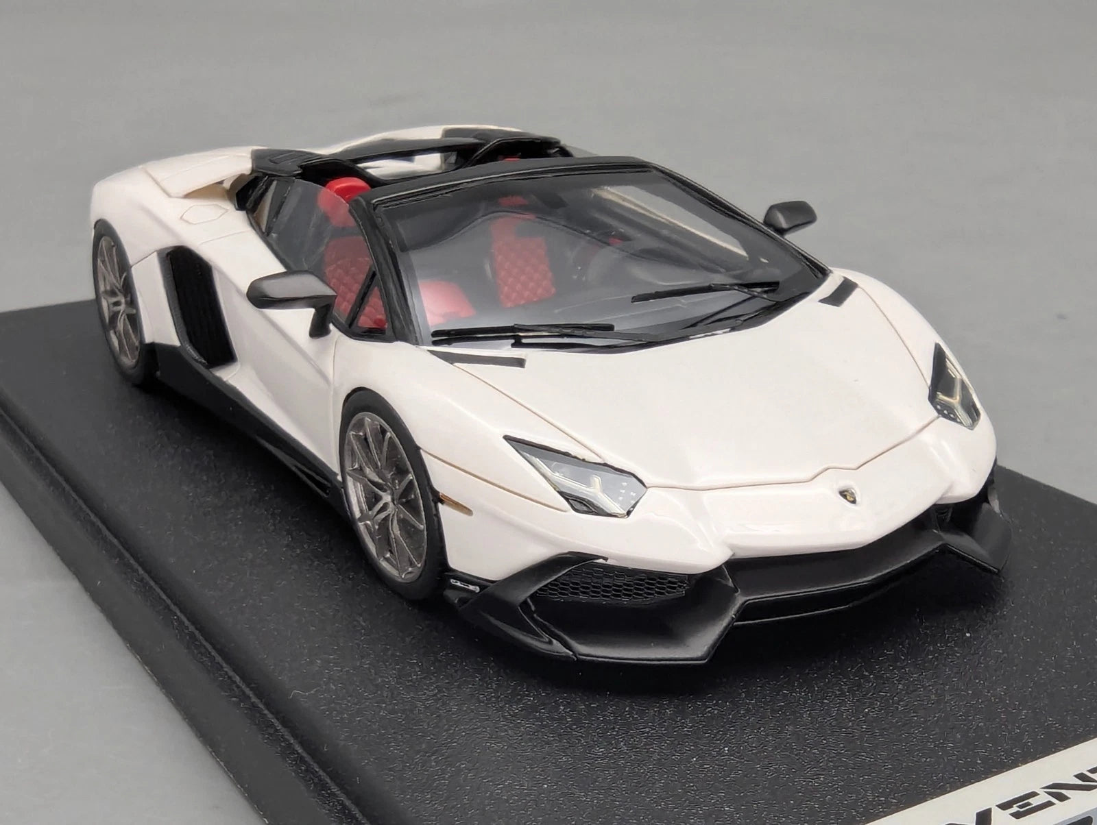 Eidolon Make Up 1:43 Lamborghini Aventador LP720-4 Roadster Weiß 2013 07/10 OVP