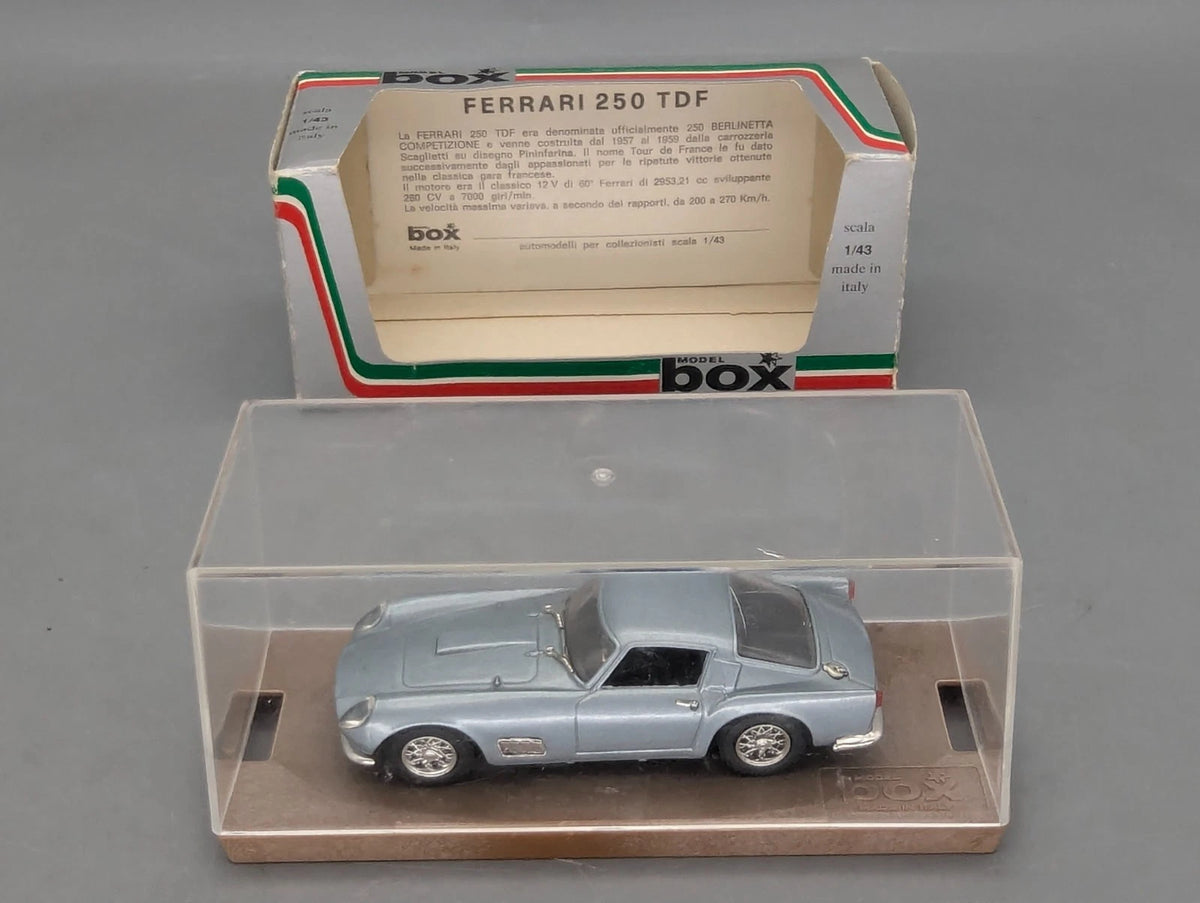 Modellautos 1:43 Box Model 8425 Ferrari 250 TdF Stradale Silberblau mit OVP