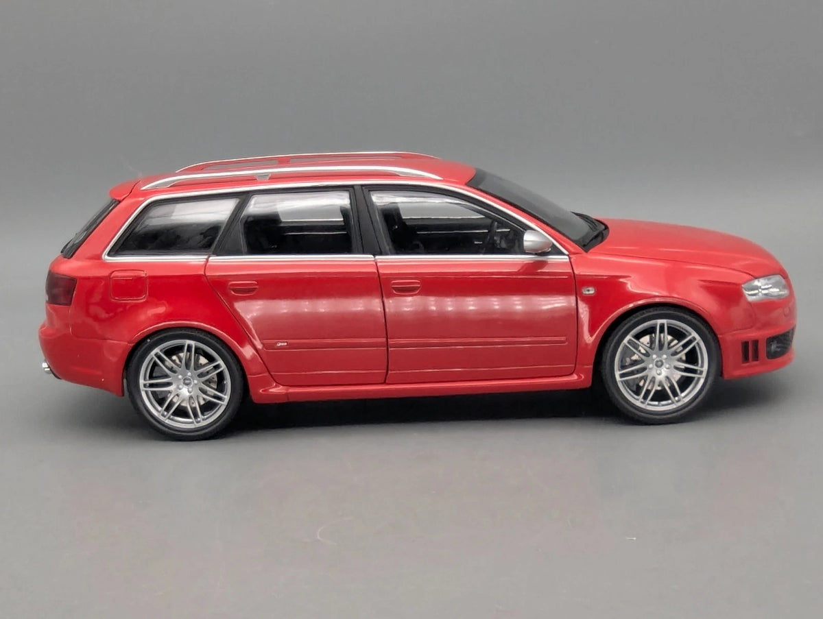 Modellautos 1:18 Minichamps Audi RS 4 Avant 2006 Rot mit OVP