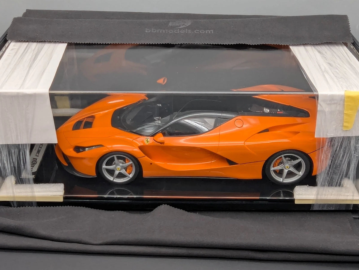 Modellautos 1:12 BBR Ferrari LaFerrari Honda Orange Gloss Black Roof L 07/10 OVP