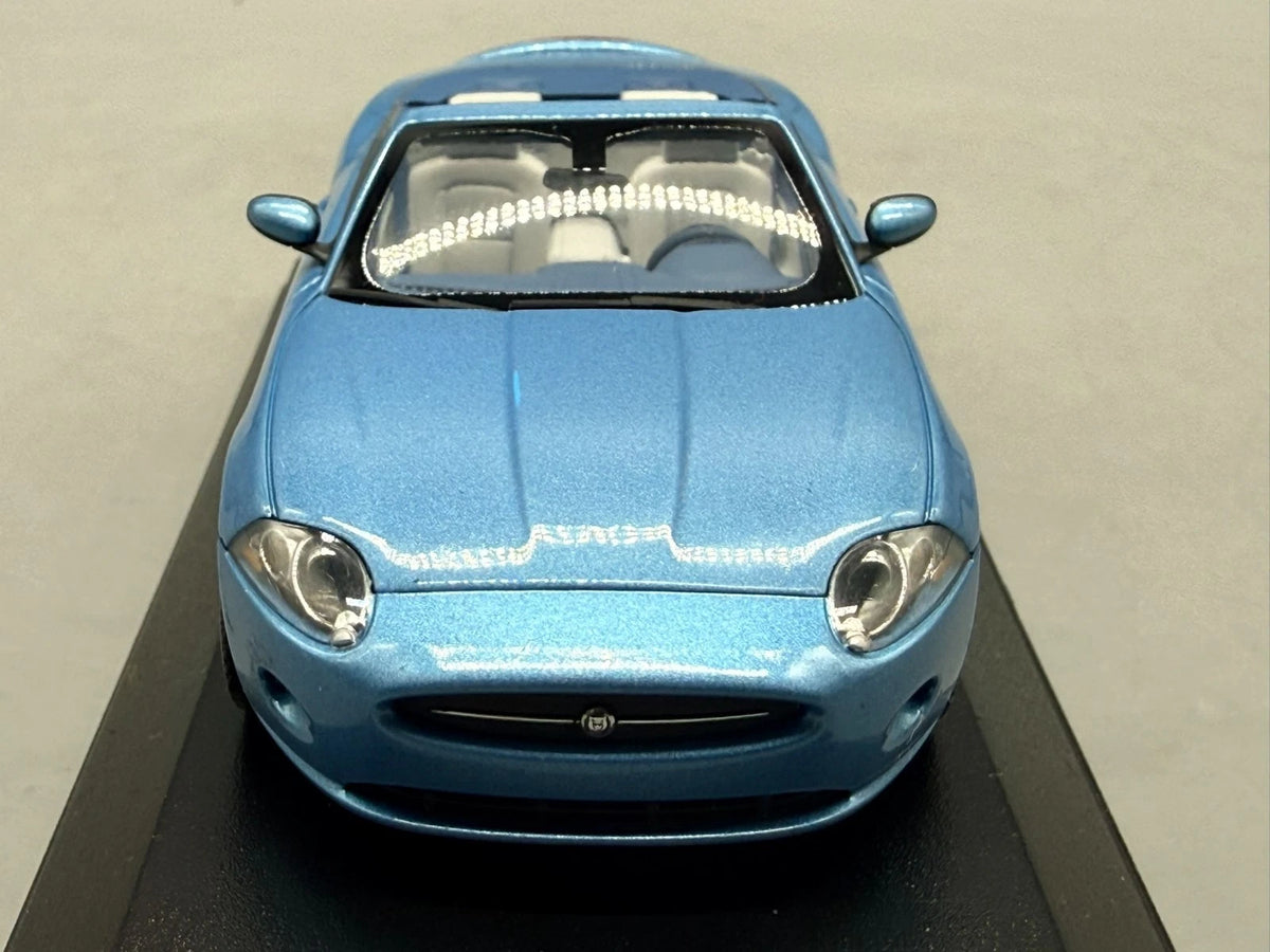 Modellautos 1:43 Minichamps Jaguar XK Cabriolet mit OVP