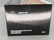 Modellautos 1:18 Minichamps Mercedes AMG F1 W13 E Performance #63 G. Russell OVP