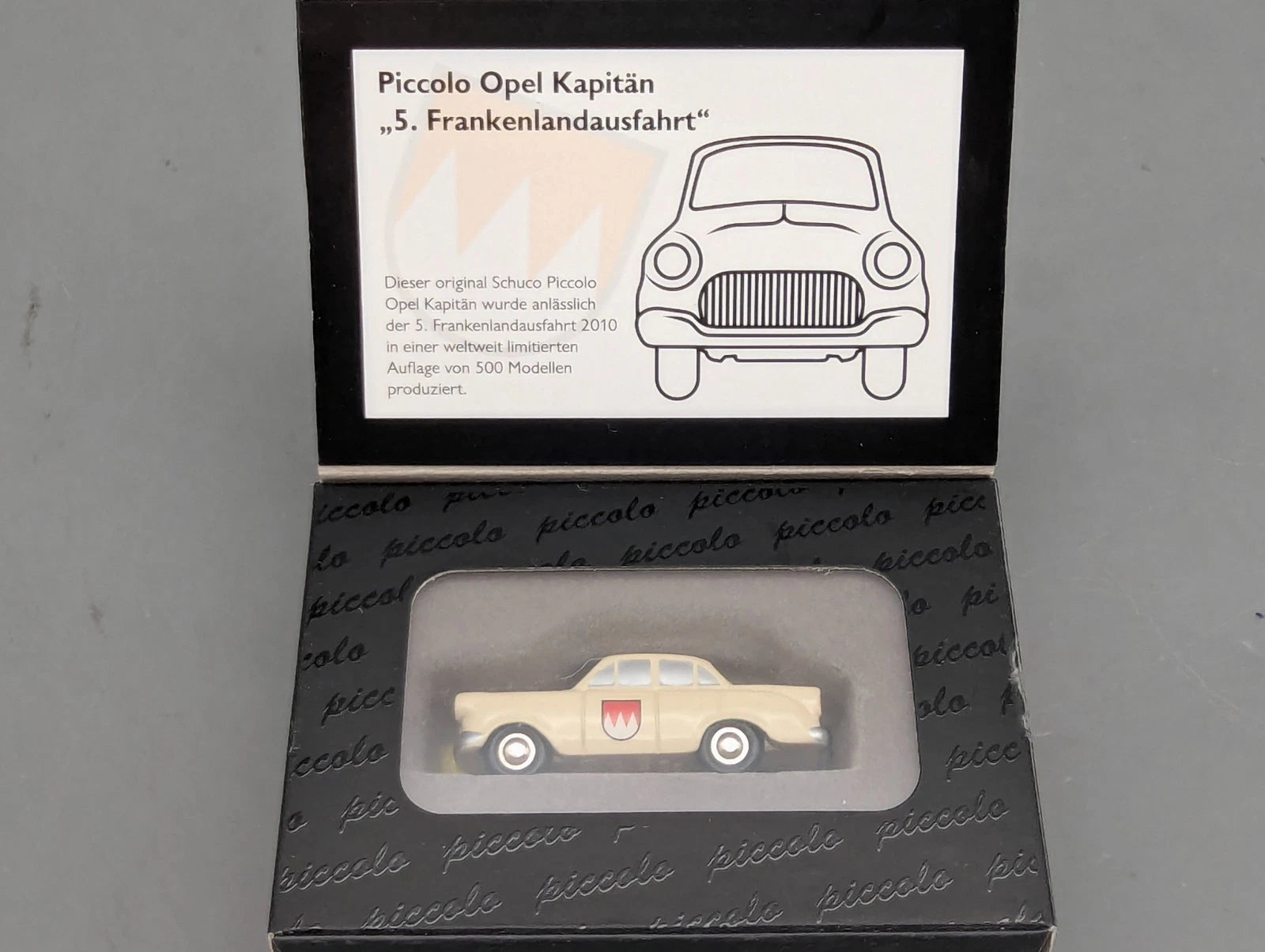Modellautos 1:90 Schuco Opel Kapitän 5. Frankenlandausfahrt 2010 mit OVP