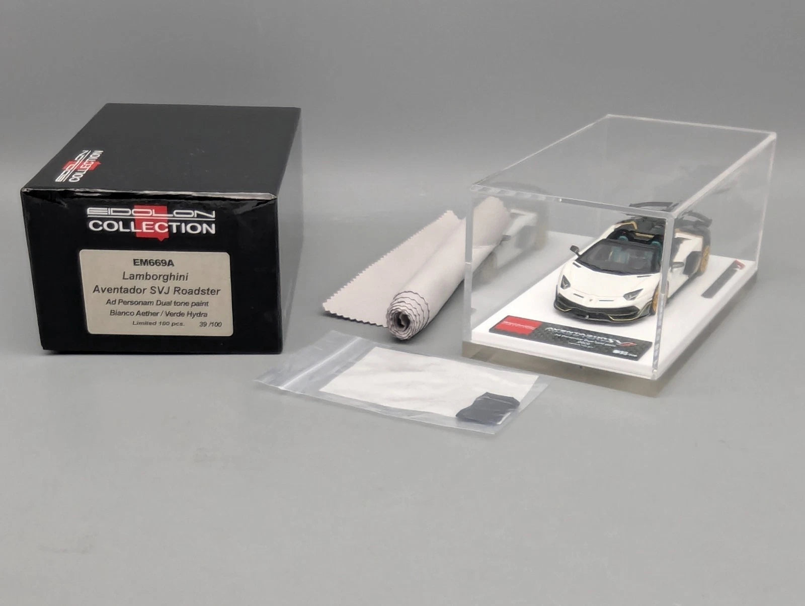 Eidolon Make Up 1:43 Lamborghini Aventador SVJ Roadster Weiß Grün Ltd 39/100 OVP