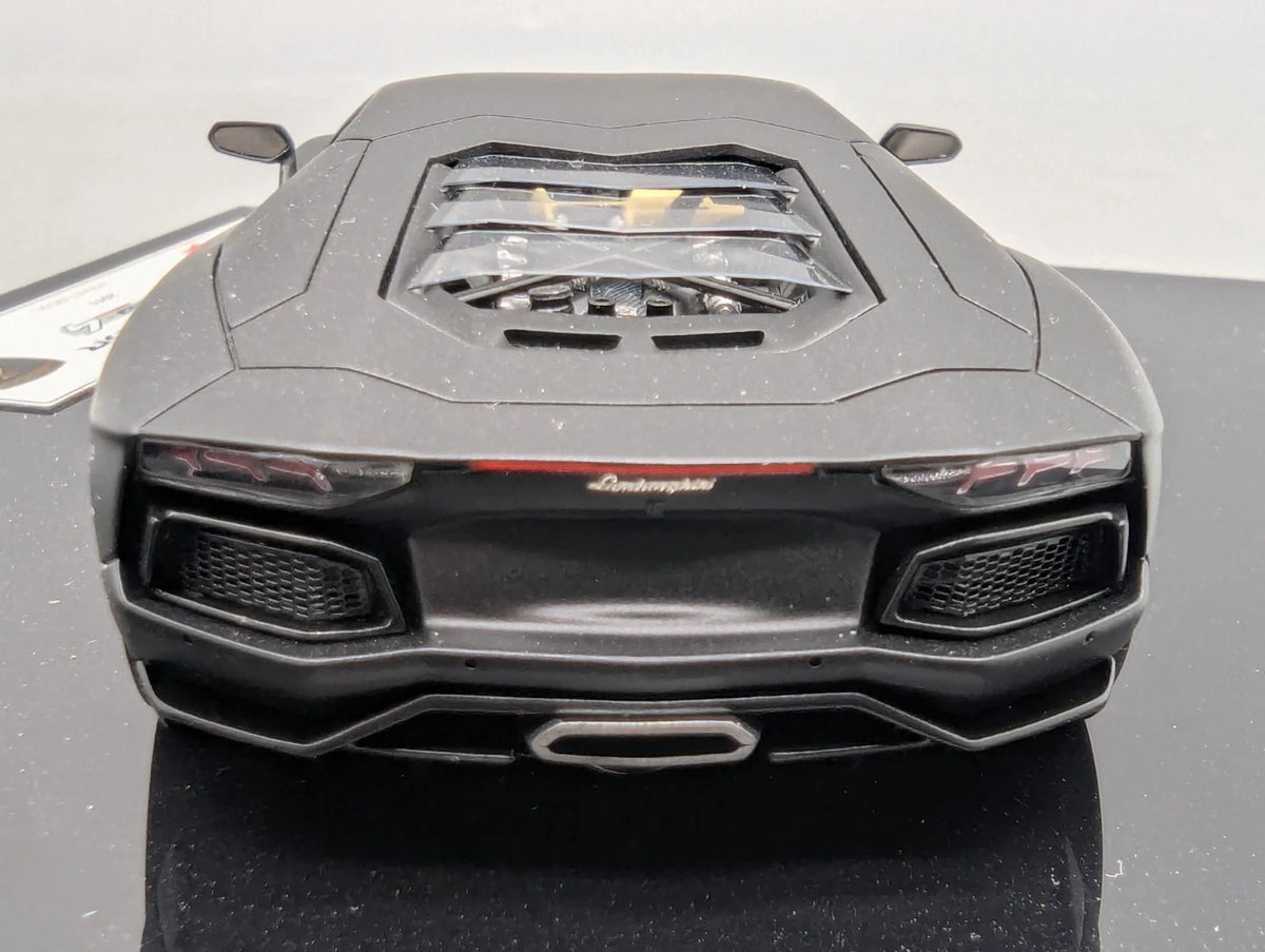 Eidolon Make Up 1:43 Lamborghini Aventador LP700-4 2011 Engine Set Matt Blck OVP