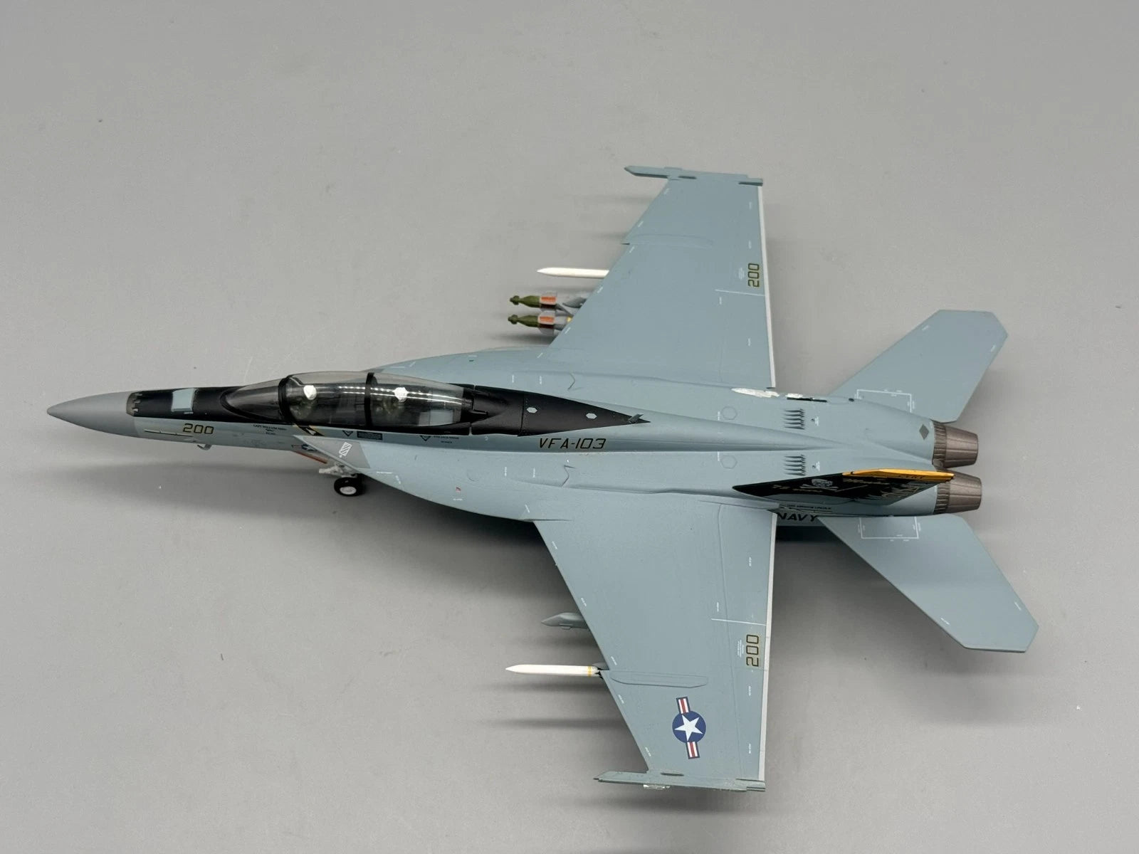 Flugzeug Modell 1:72 JC Wings F/A-18F Super Hornet VFA-103 "Jolly Rogers" + OVP