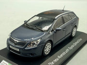 Modellautos 1:43 Minichamps Toyota Aventis mit OVP