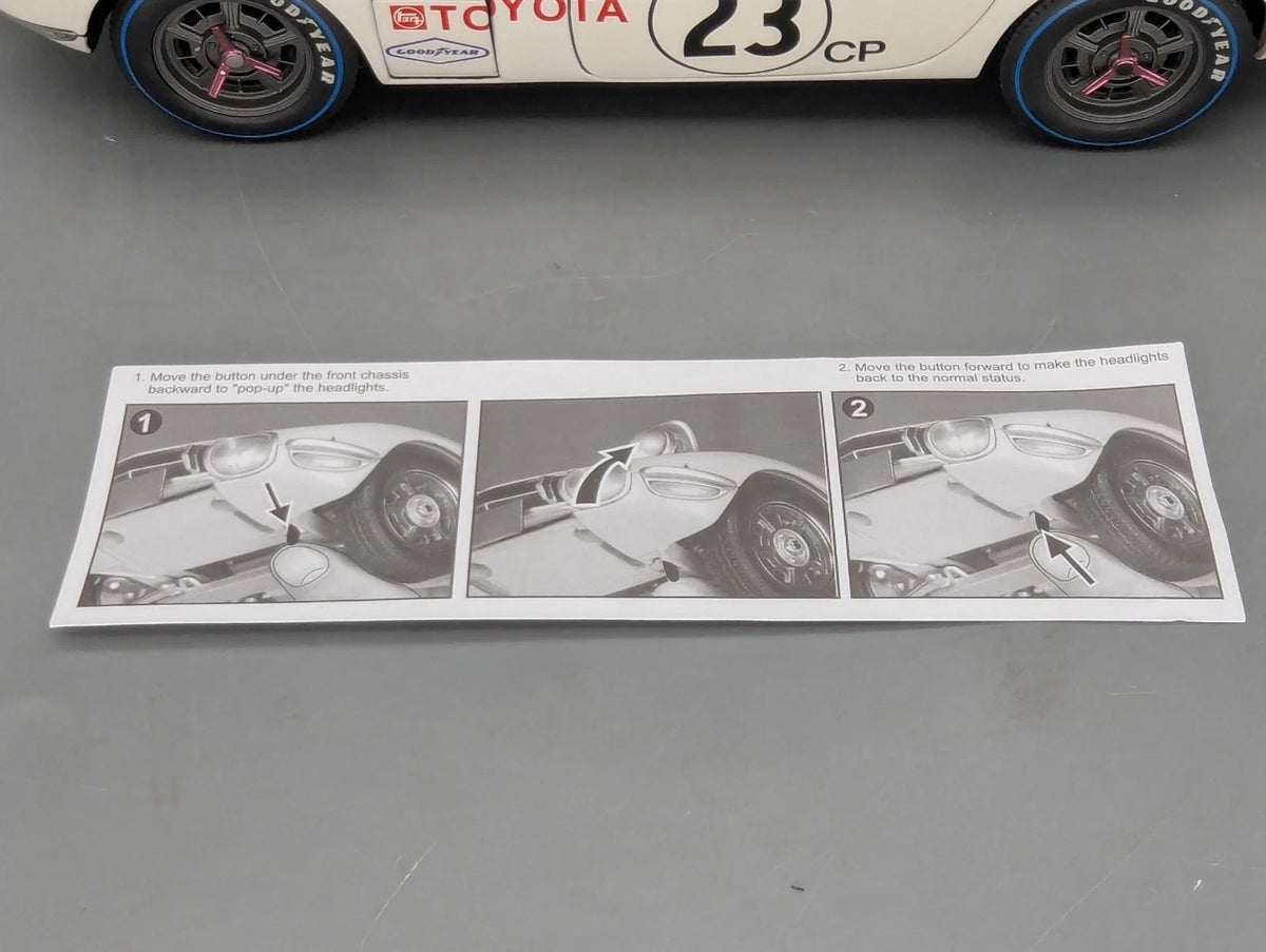 Modellautos 1:18 AUTOart Millenium 86815 Toyota 2000 GT SCCA 1968 #1 mit OVP