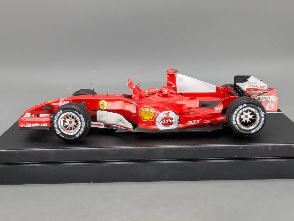 Modellautos 1:18 Hot Wheels Racing Ferrari 248 F1 Hockenheim #5 M Schumacher OVP