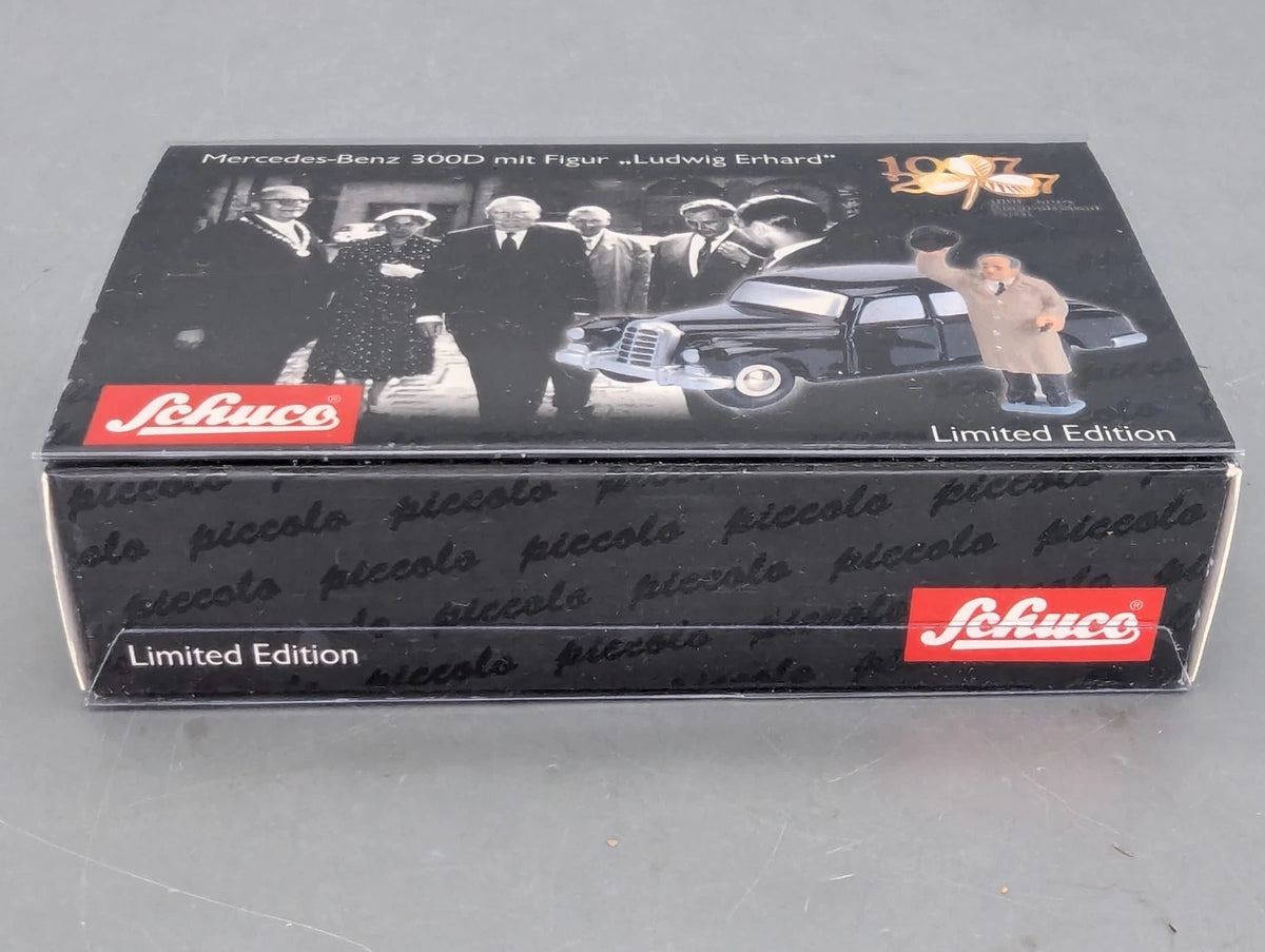 Modellautos 1:90 Schuco Piccolo Mercedes Benz 300D + Figur Ludwig Erhard mit OVP