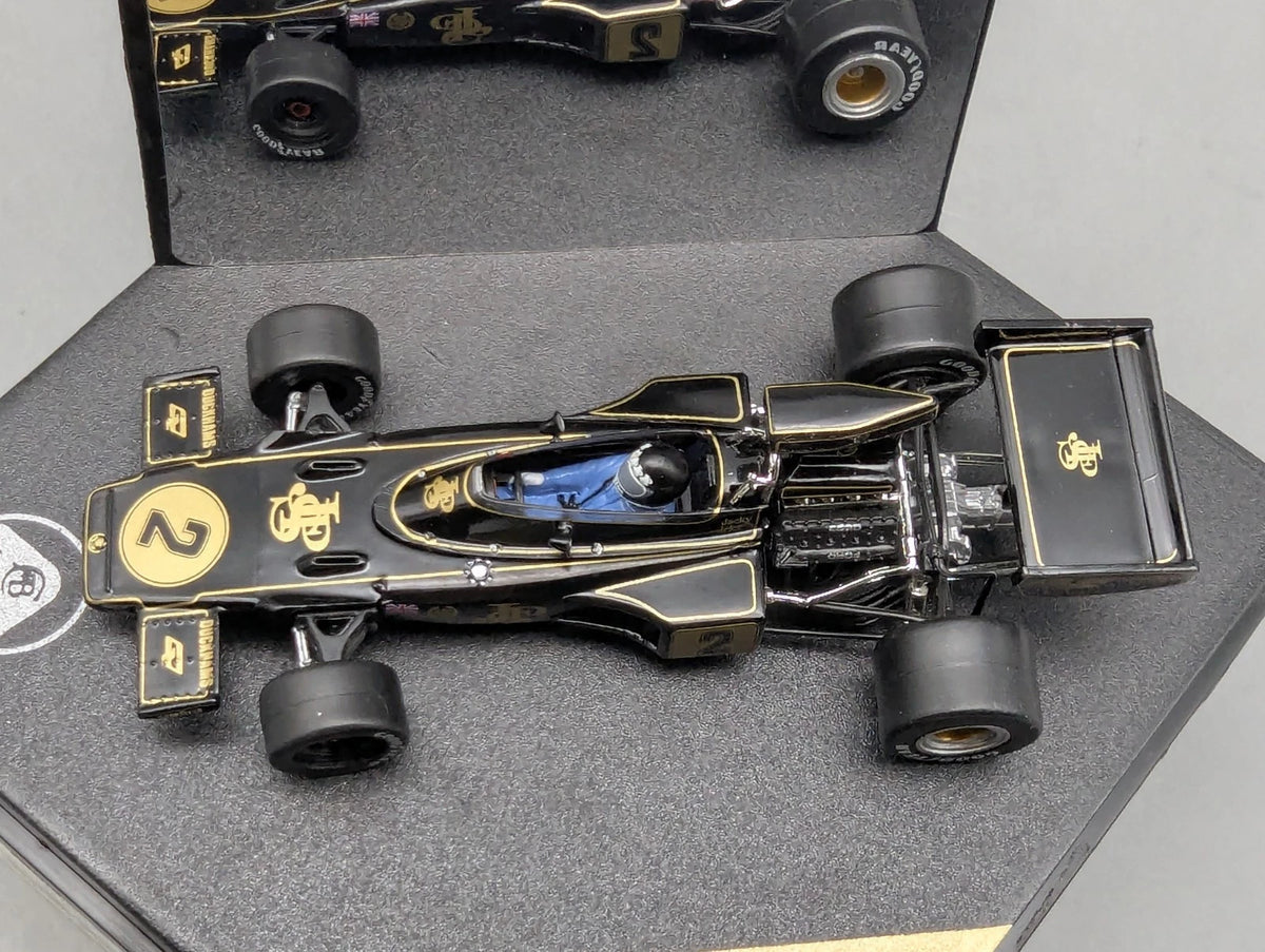 Modellautos 1:43 Quartzo Lotus 72E German GP 1974 #2 Jacky Ickx mit Vitrine