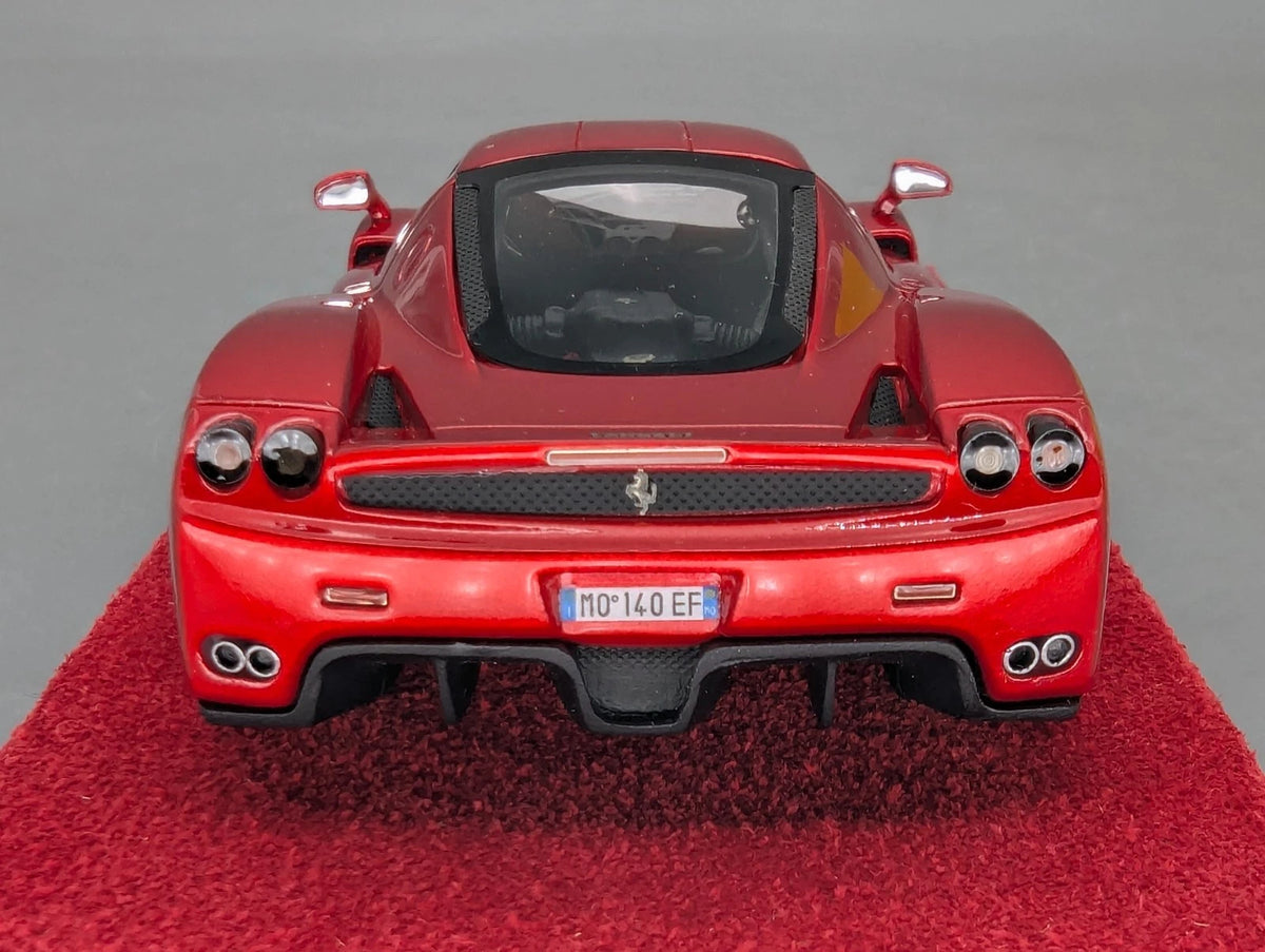Modellautos 1:43 BBR Ferrari Enzo Special Version Ltd 13/20 mit Vitrine und OVP