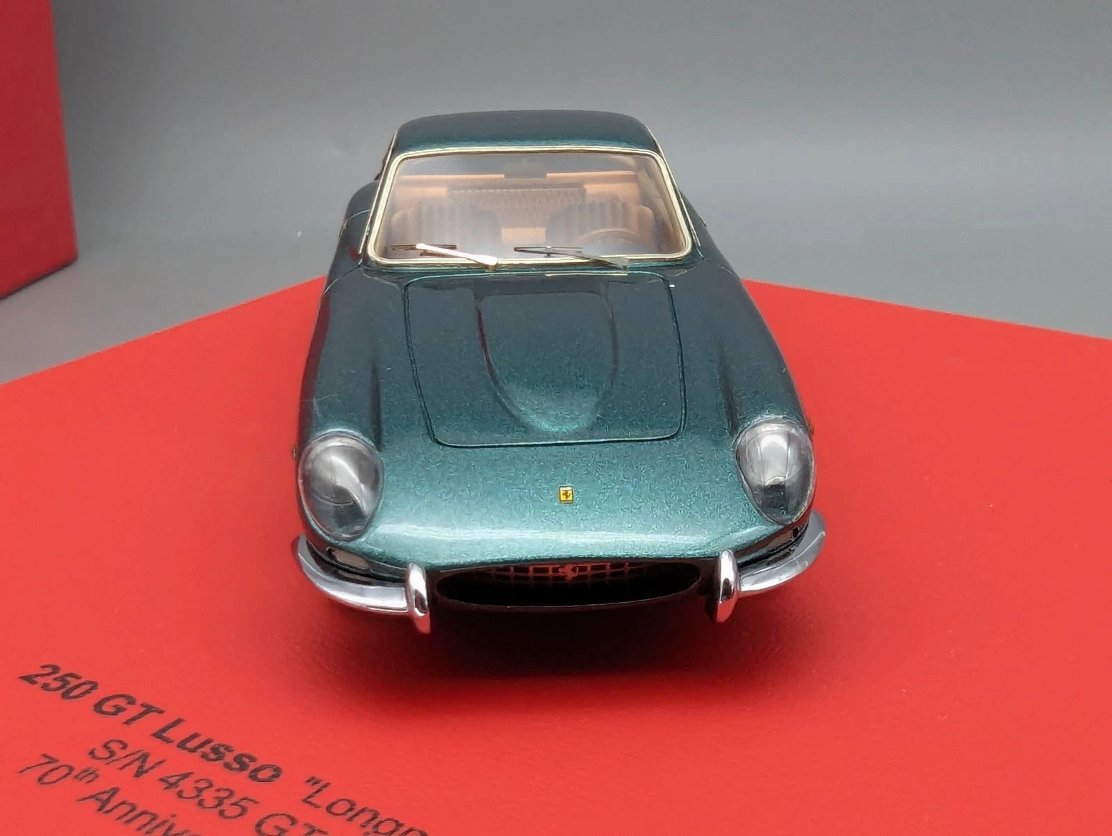 Modellautos 1:43 BBR  Ferrari 250 GT Lusso Set 2-tlg. 1/5 OVP