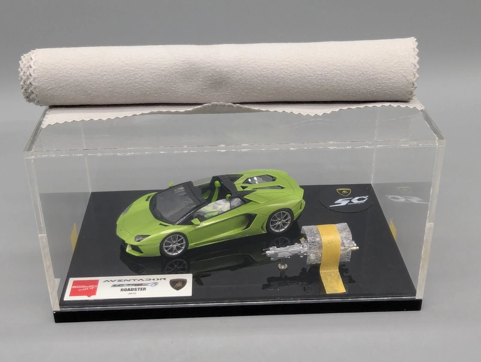 Eidolon Make Up 1:43 Lamborghini Aventador LP700-4 Roadster 2012 Engine Set OVP