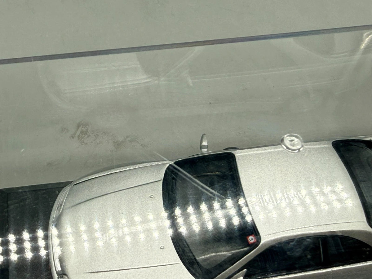 Modellautos 1:43 Kyosho Nissan Skyline GT-R (BCNR33) Test Car mit OVP