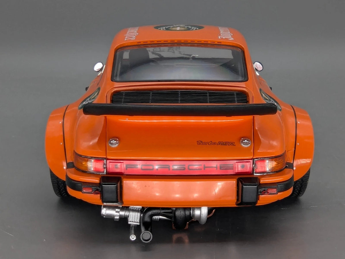 Modellautos 1:18 Schuco Porsche 934 RSR Jägermeister Max und Moritz #24 mit OVP