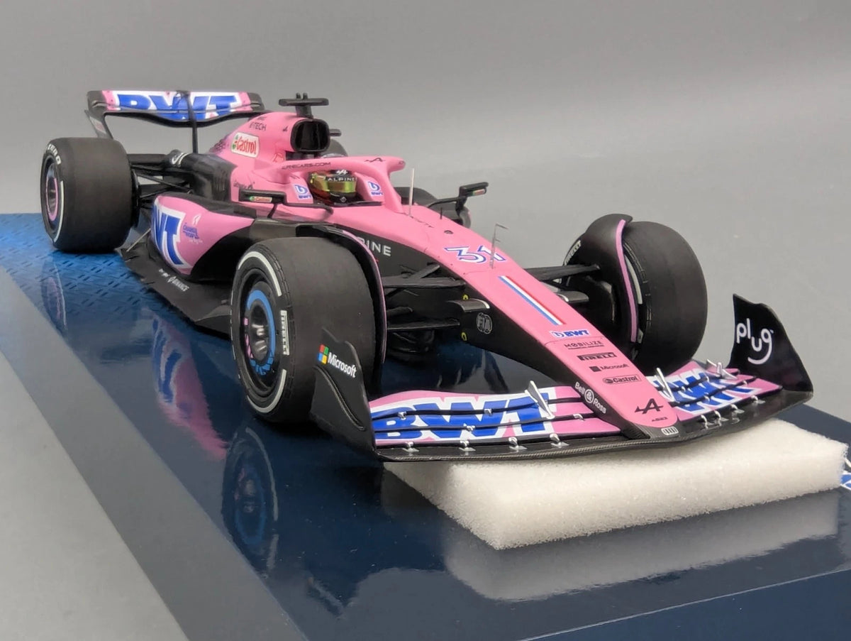 Modellautos 1:18 Minichamps BWT Alpine F1 Bahrain 2023 #31 Esteban Ocon mit OVP