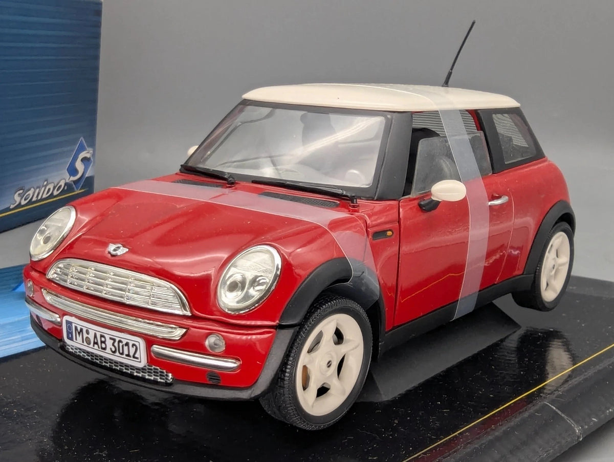 Modellautos 1:18 Solido New Mini 2001 mit OVP