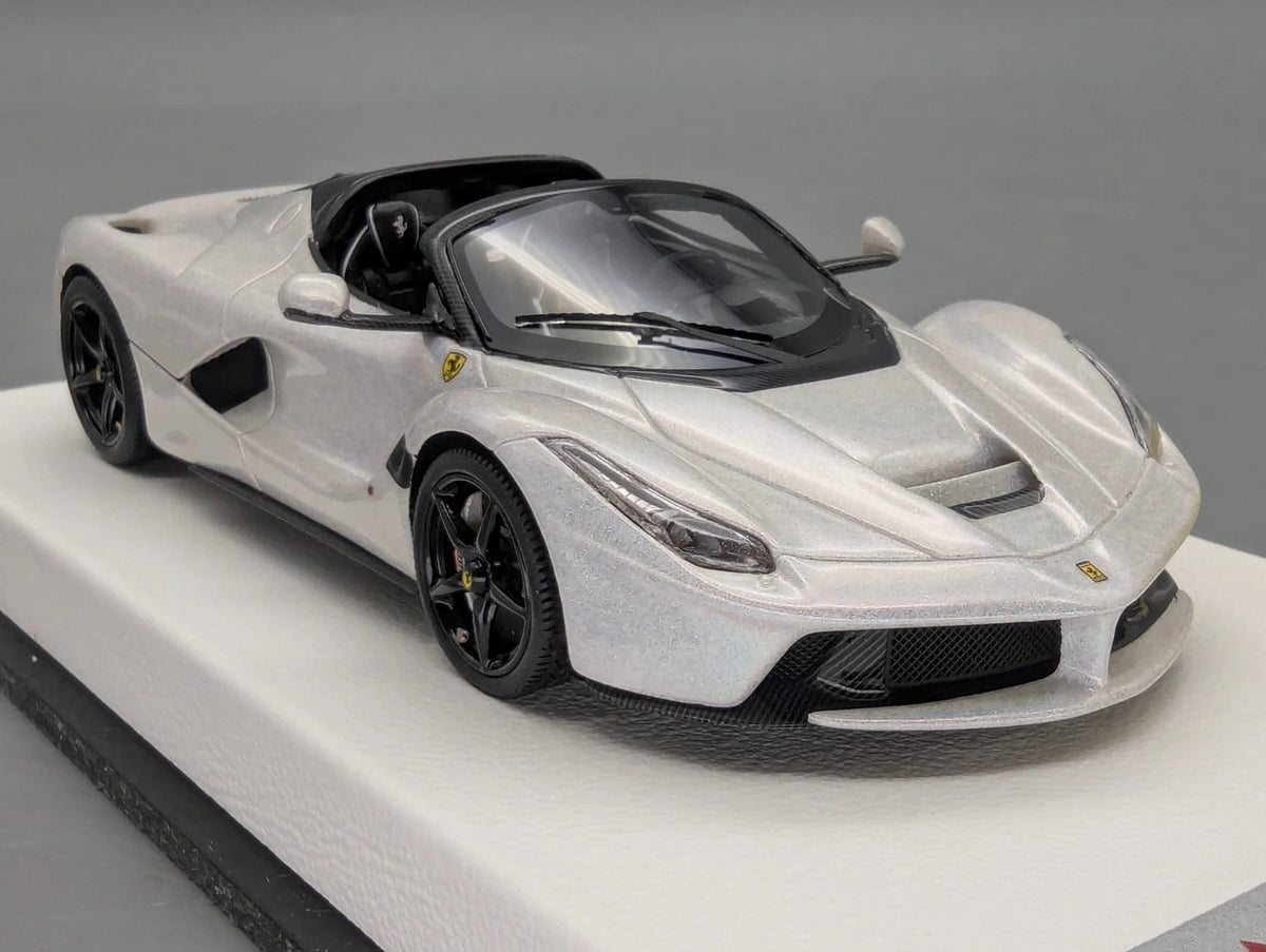 Modellautos 1:43 BBR Ferrari LaFerrari Aperta Weiß Ltd 01/24 mit Vitrine + OVP