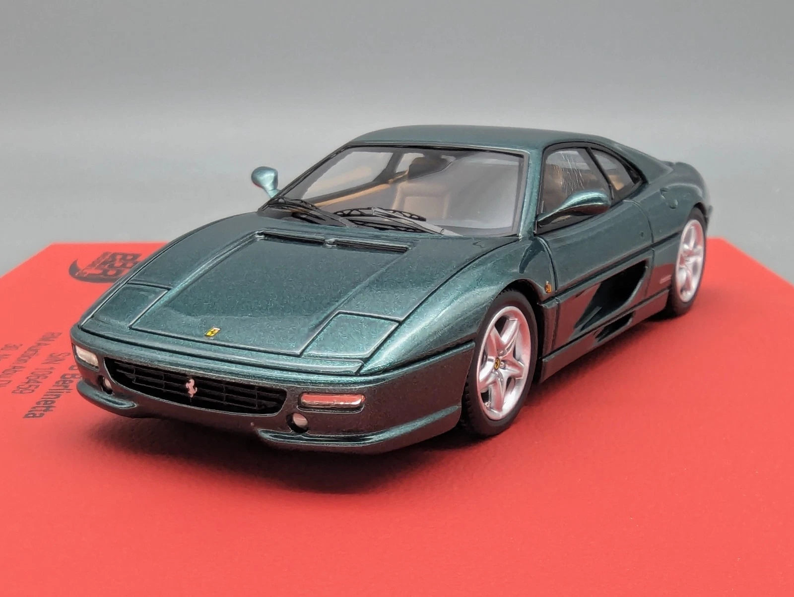 Modellautos 1:43 BBR Ferrari 355 GTB Berlinetta Auction UAE 2019 1/3 in OVP