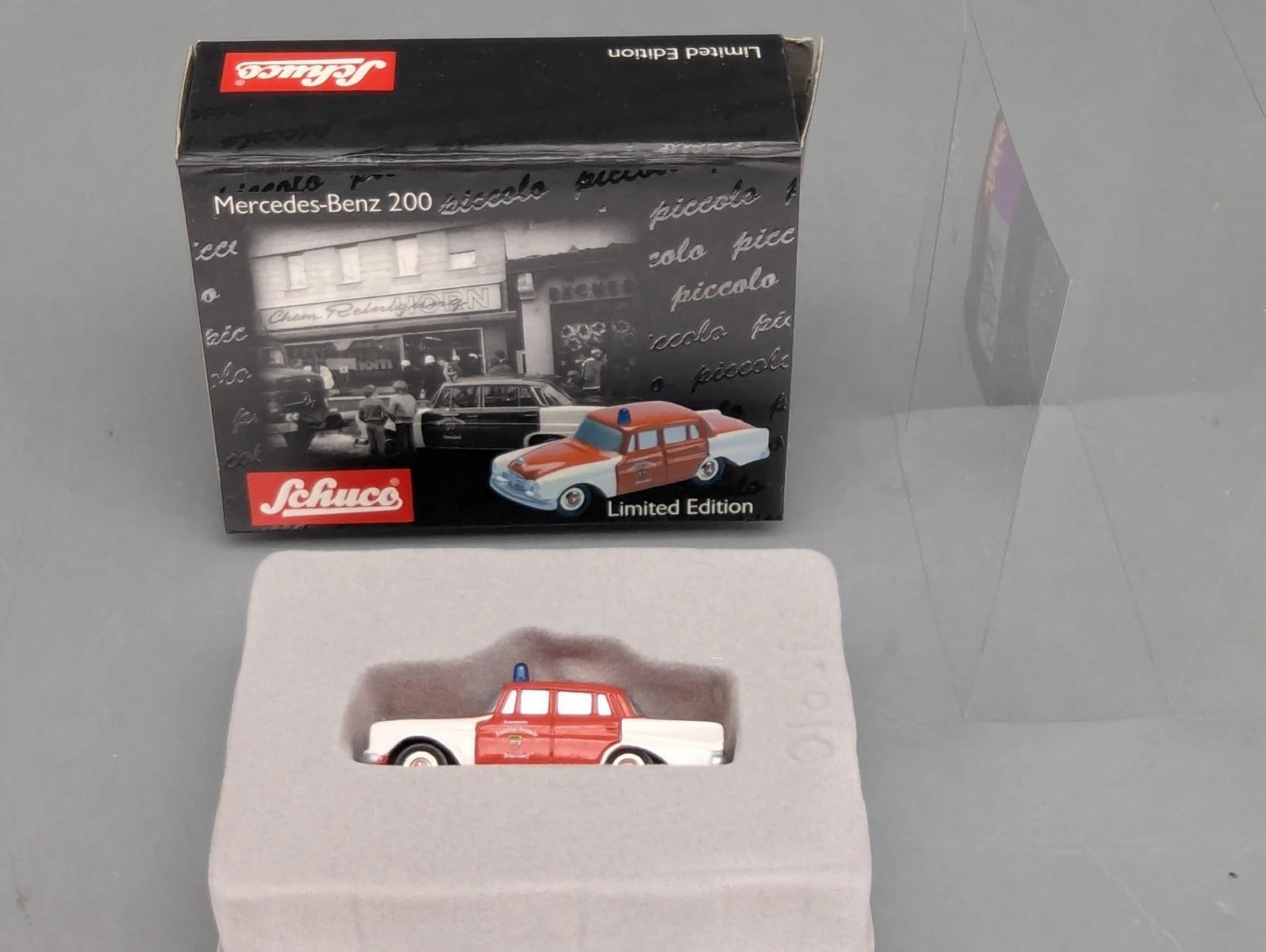 Modellautos 1:90 Schuco Mercedes Benz 200 Freiwillige Feuerwehr Schorndorf OVP