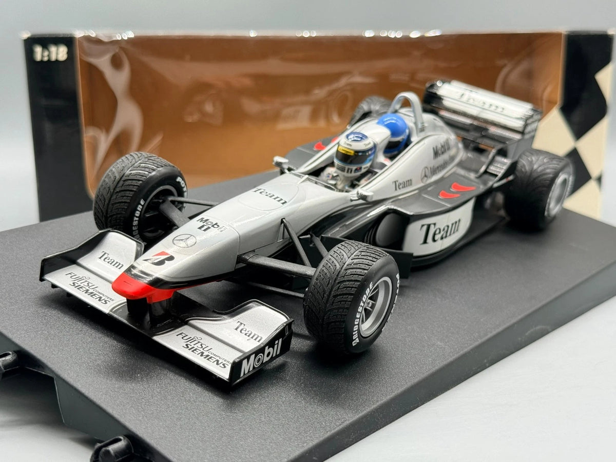 Modellautos 1:18 Minichamps McLaren Mercedes MP-498T Lapland 2000 + OVP