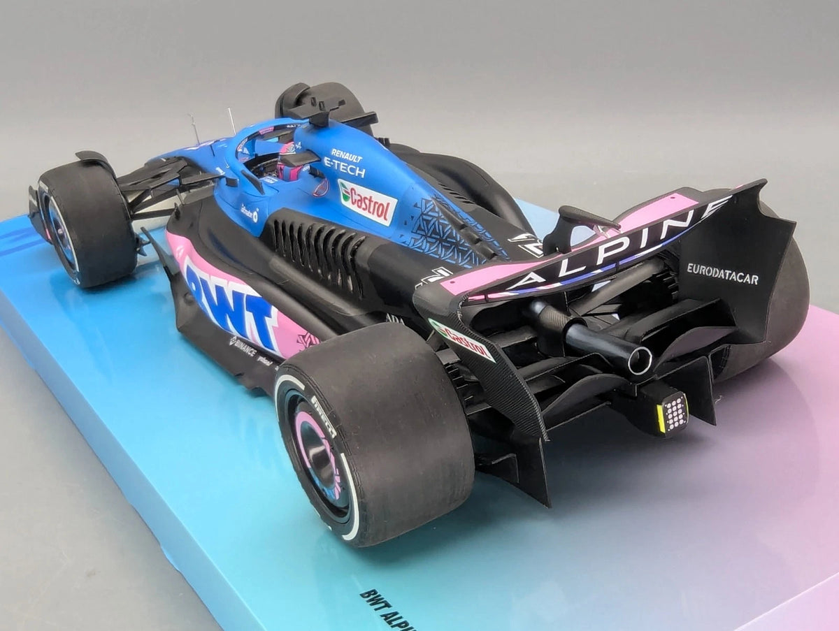 Modellautos 1:18 Minichamps BWT Alpine F1 Miami GP 2023 #31 Esteban Ocon mit OVP