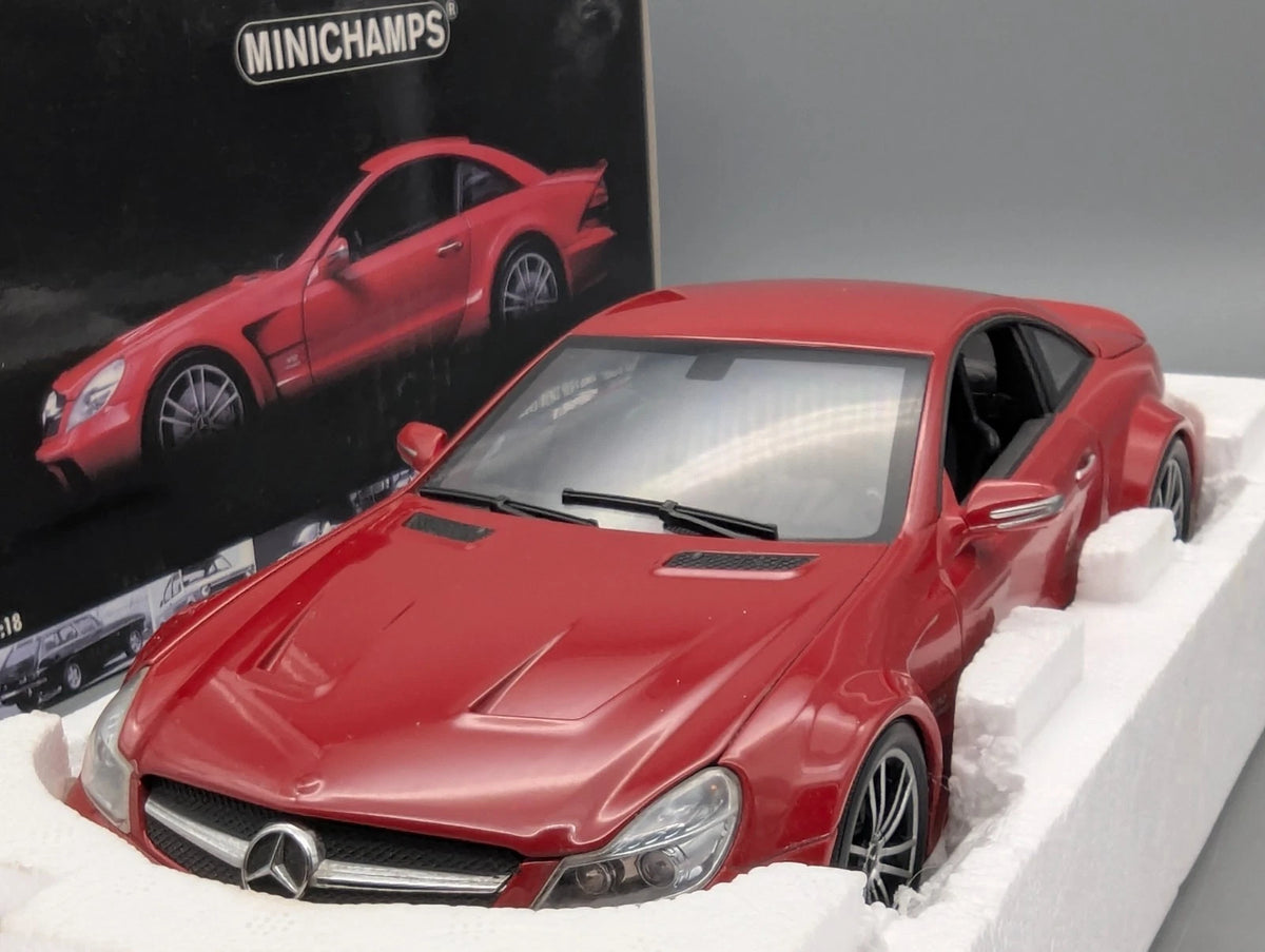 Modellautos 1:18 Minichamps Mercedes Benz SL65 AMG Black Series 2009 Rot OVP