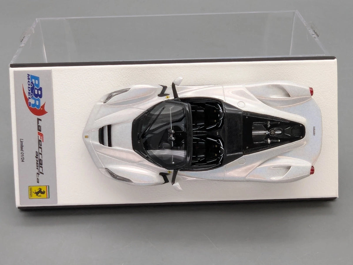 Modellautos 1:43 BBR Ferrari LaFerrari Aperta Weiß Ltd 01/24 mit Vitrine + OVP