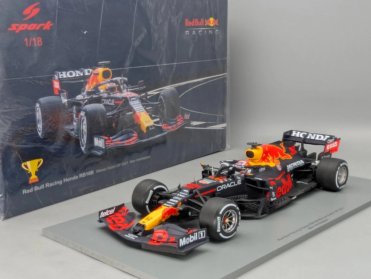 Modellautos 1:18 Spark Honda  Red Bull RB16B WINNER  NL 2021 #33 Verstappen OVP