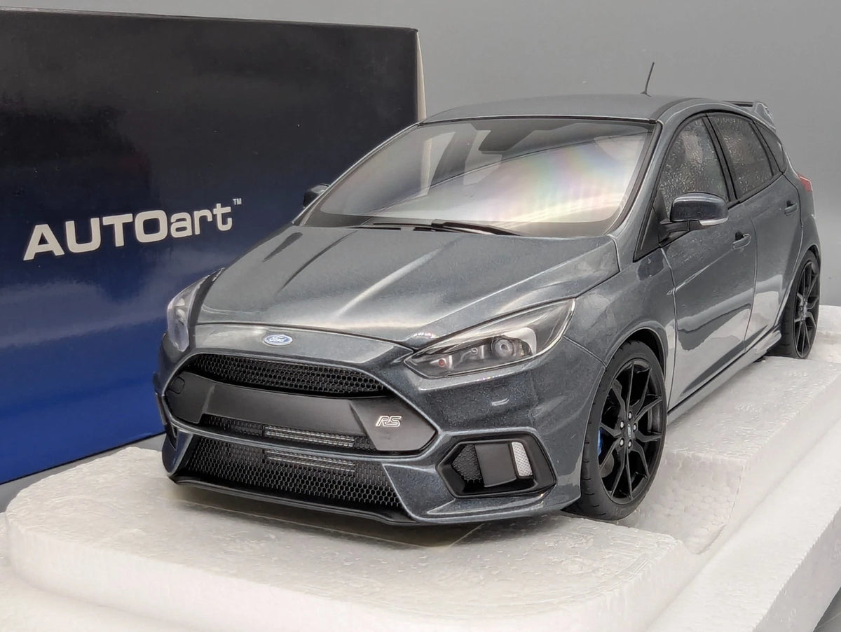 Modellautos 1:18 AUTOart 72954 Ford Focus RS 2016 Stealth Grey mit OVP