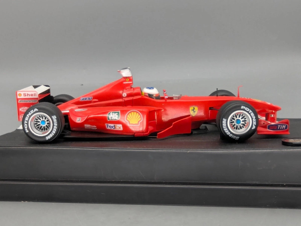Modellautos 1:18 Hot Wheels Racing 26697 Ferrari F1-2000 #3 M Schumacher OVP