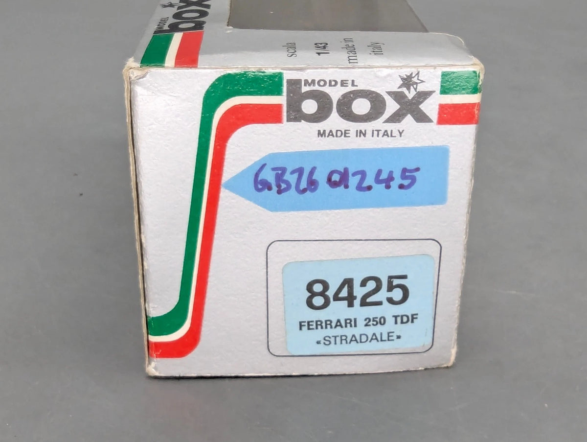 Modellautos 1:43 Box Model 8425 Ferrari 250 TdF Stradale Silberblau mit OVP