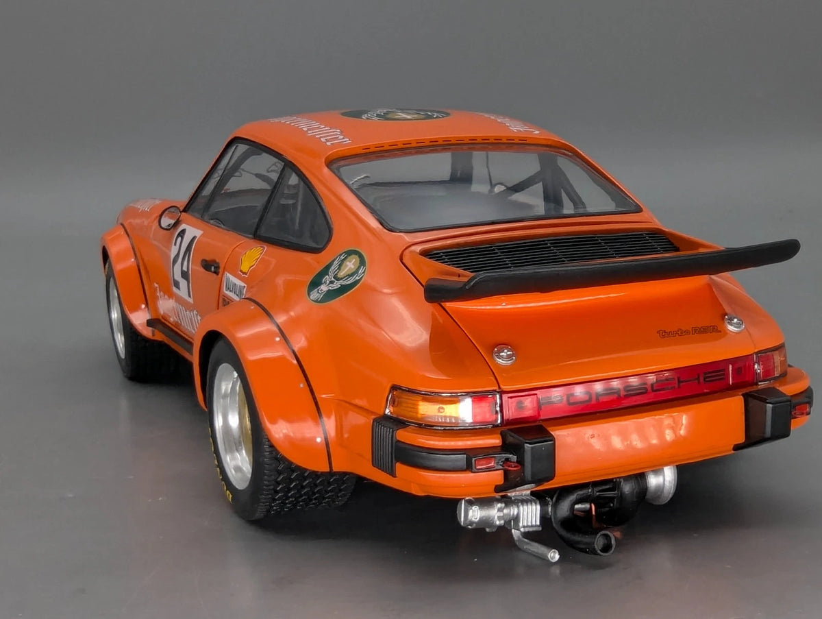 Modellautos 1:18 Schuco Porsche 934 RSR Jägermeister Max und Moritz #24 mit OVP