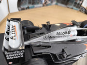 Modellautos 1:18 Hot Wheels Racing McLaren Mercedes 2003 GP #6  Raikkonen OVP