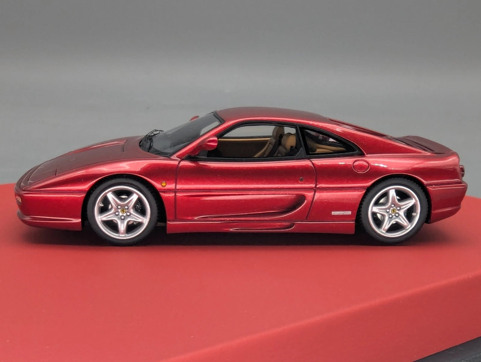 Modellautos 1:43 BBR Ferrari F355 GTB Berlinetta 1998 01/03 Rosso Fiorano OVP