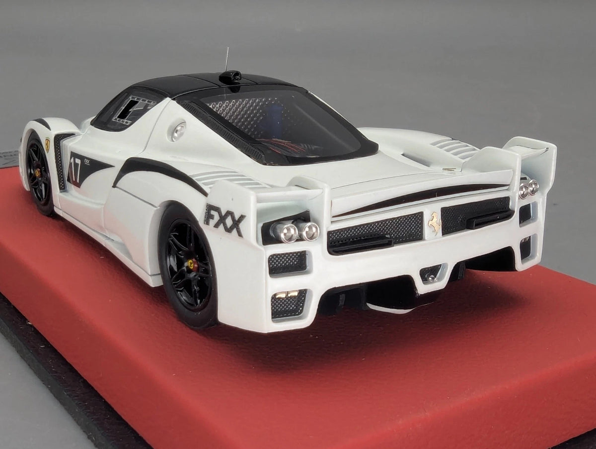 Modellautos 1:43 BBR CALSITO Ferrari FXX Evoluzione #17 Weiß 25/25 OVP
