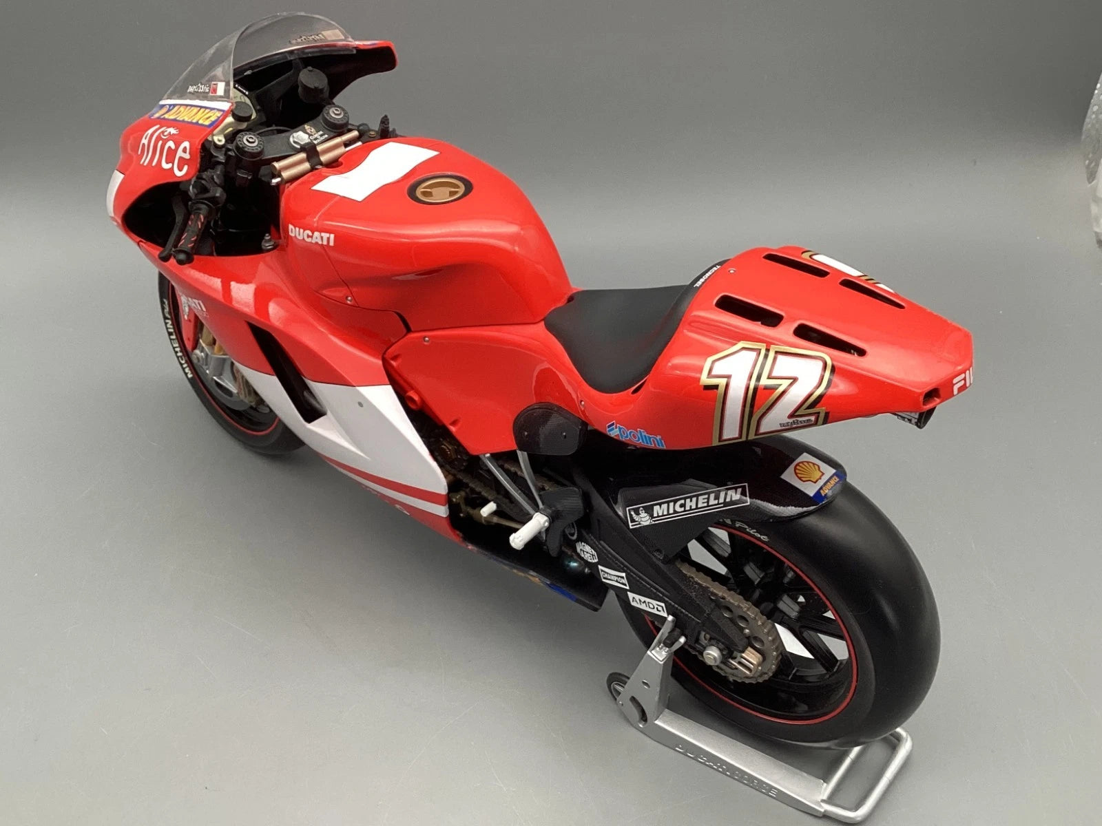 Motorrad Modell 1:6 Minichamps Ducati Desmosedici MotoGP 2004 Troy Bayliss OVP