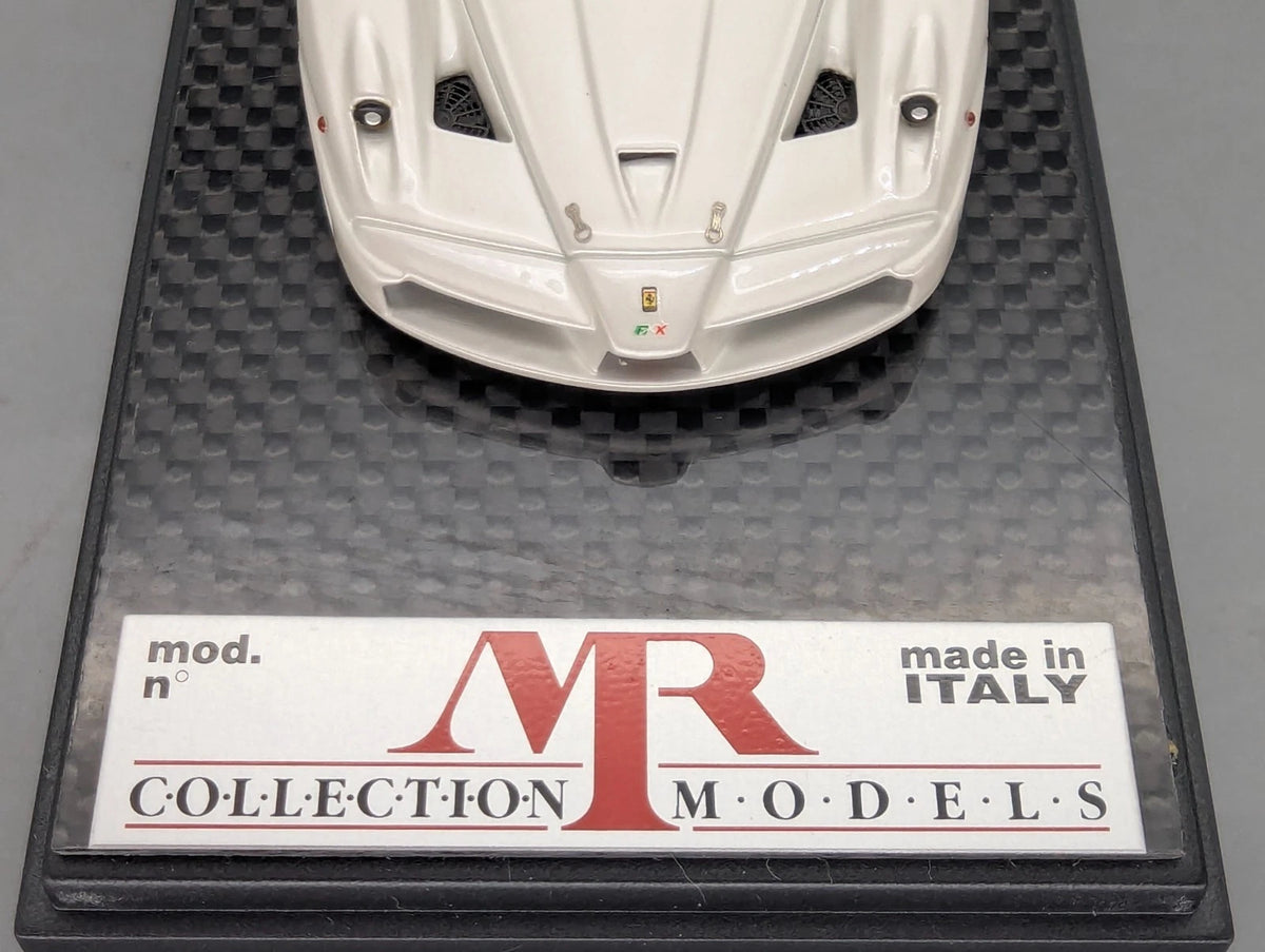 Modellautos 1:43 MR Ferrari FXX mit Open Engine Funktion mit OVP