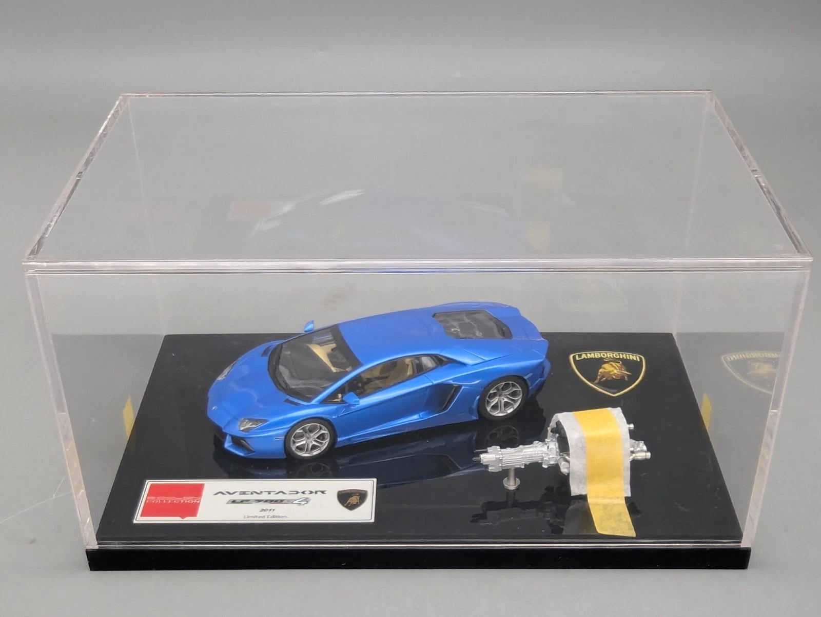 Eidolon Make Up 1:43 Lamborghini Aventador LP700-4 2011 Engine Set Blue Met. OVP